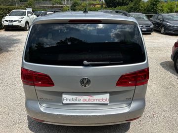 Volkswagen Touran - 5
