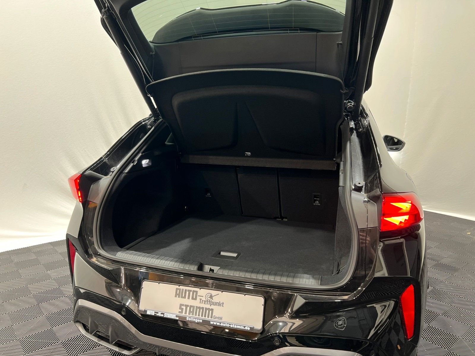 Fahrzeugabbildung CUPRA Terramar VZ 2.0 TSI 4Drive - Matrix - Sennheiser