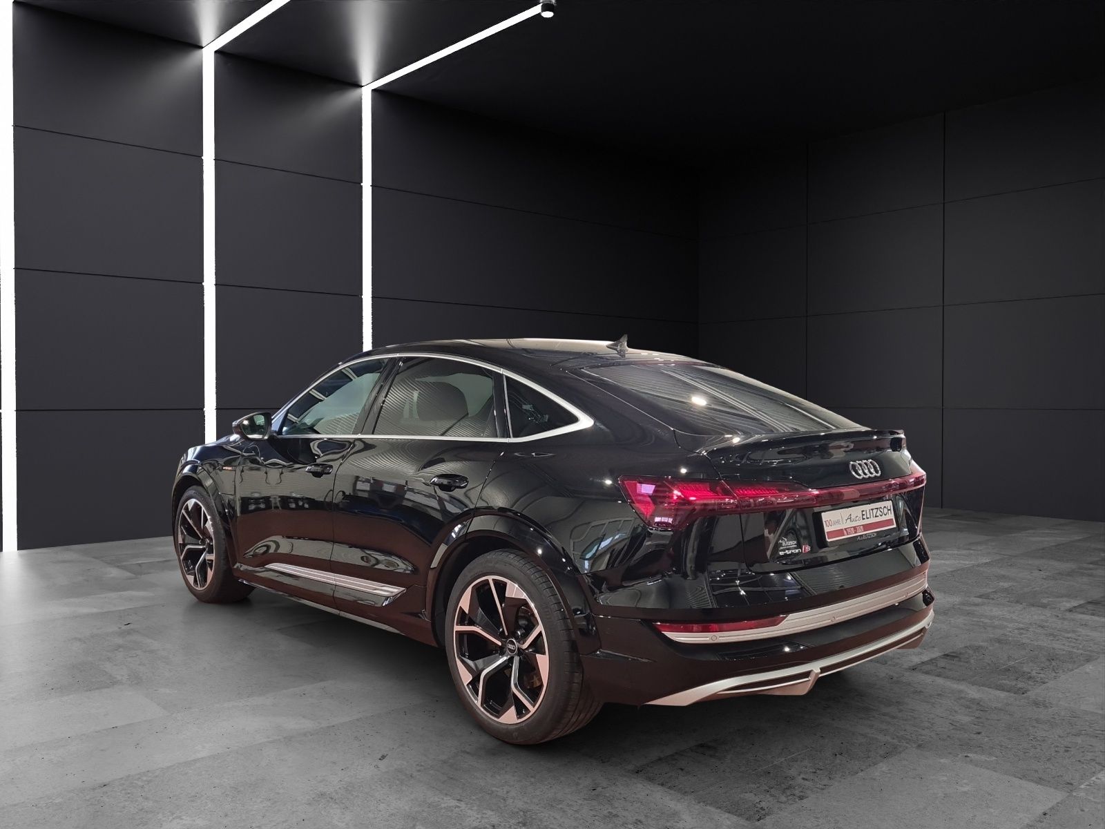 Fahrzeugabbildung Audi e-tron Sportback S AIR 21" AVC PANO AHK NAVI RFK