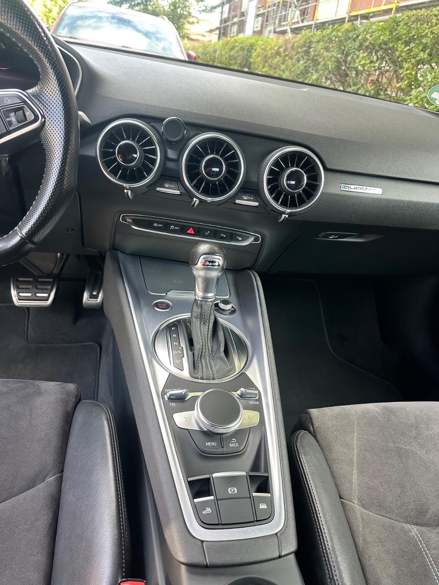 Audi TT Roadster 2.0 TFSI S tronic quattro 