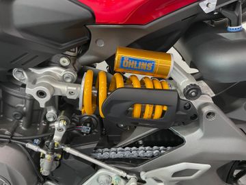 Ducati Streetfighter V2S