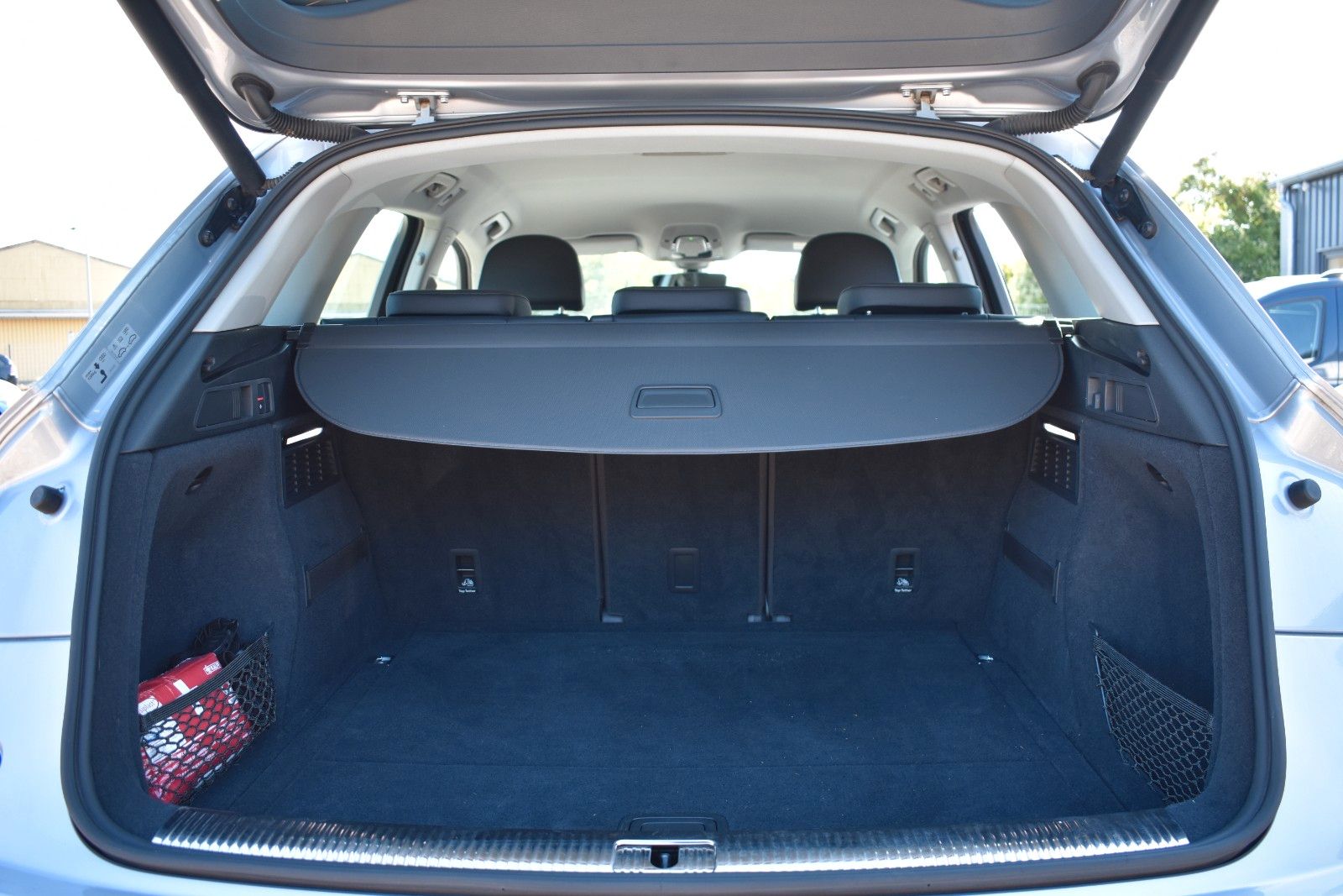 Fahrzeugabbildung Audi Q5 40 TDI quattro sport/Anhänger/LED/Tempomat