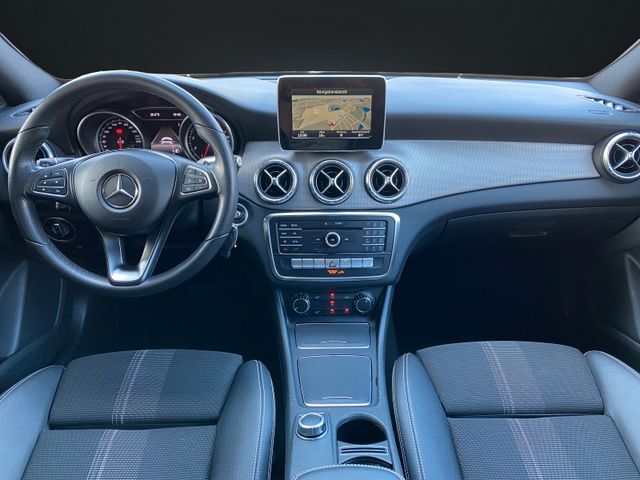 Mercedes-Benz CLA 180 Shooting Bra