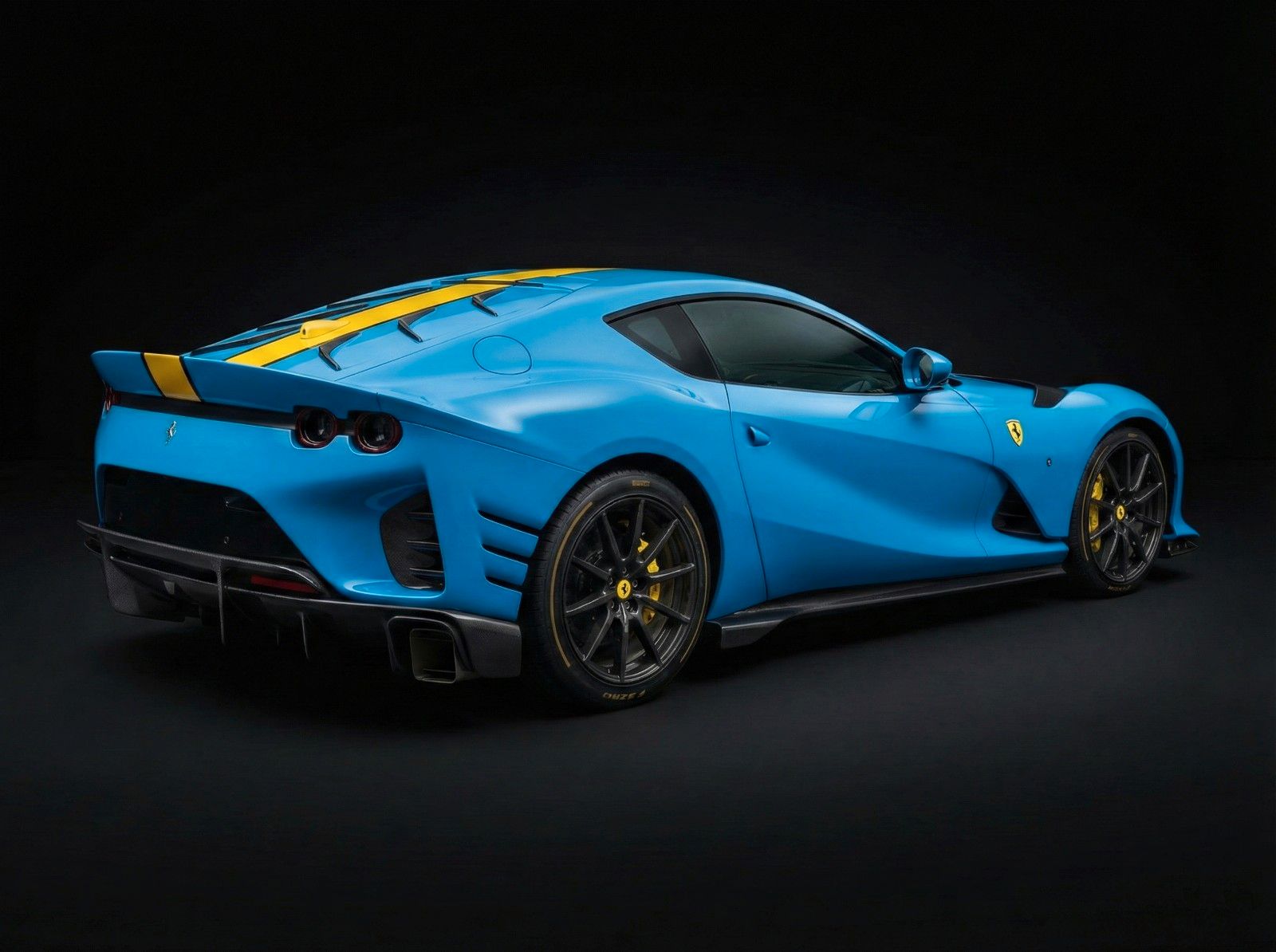 Fahrzeugabbildung Ferrari 812 Competizione | LIFT | Carbon Rims