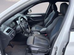 Fahrzeugabbildung BMW X1 20d xDrive M Sport NAVI KEYLESS HIFI 19'