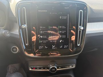 Volvo XC 40 Momentum Pro Plug-In Hybrid 2WD
