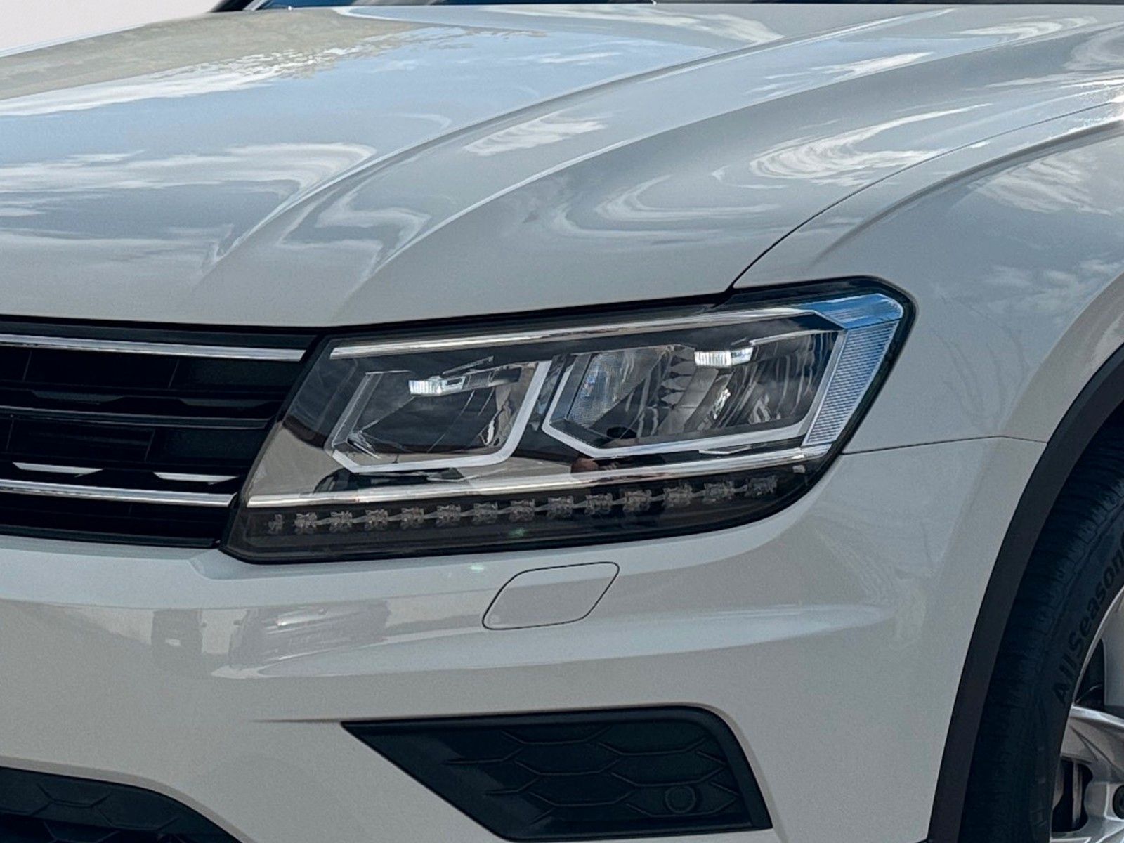 Fahrzeugabbildung Volkswagen Tiguan Highline 2.0 TSI 4Motion