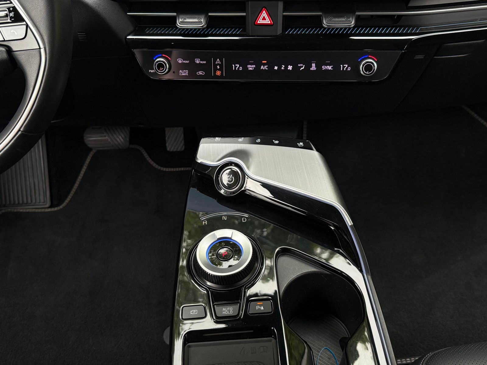 Fahrzeugabbildung Kia EV6 77,4 kWh 2WD WÄPU+CCS+NAV+KAM+AMBI+LEDER+SHZ
