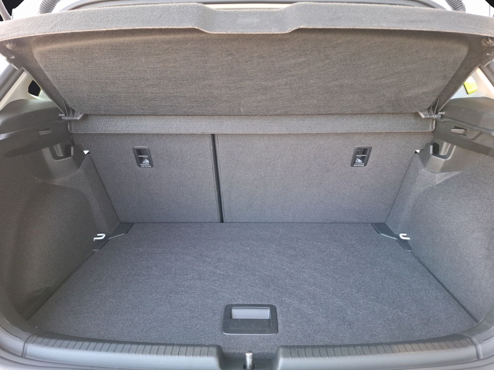 Fahrzeugabbildung Volkswagen Polo TSI Style DSG Matrix Navi AID ACC RFK SH LM