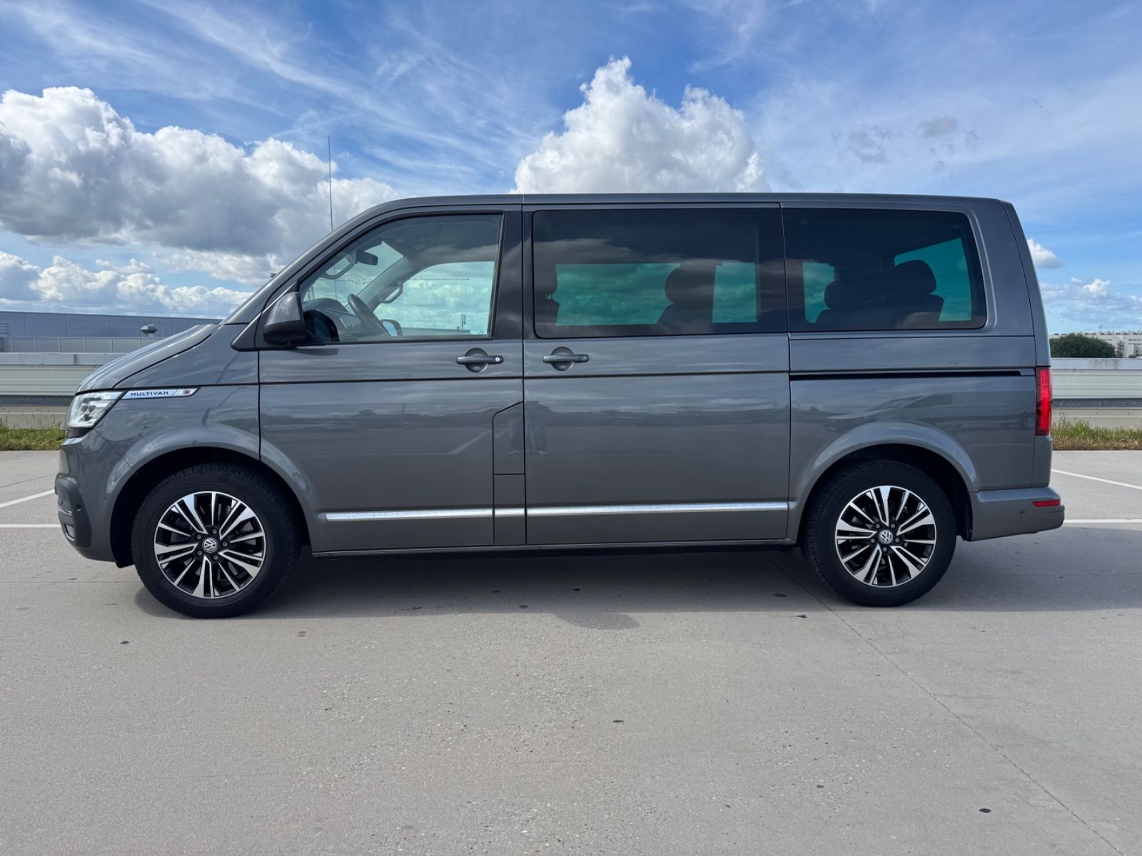 Volkswagen T6.1 Multivan 4M DSG 7-STZE VIRTU NAVI LED LEDER foto 2