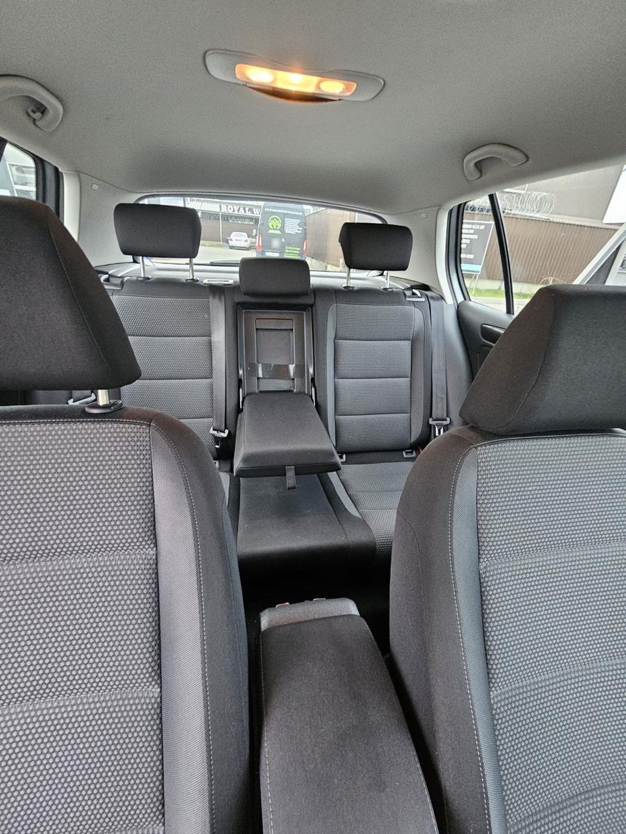 Volkswagen Golf 2009 — photo 10