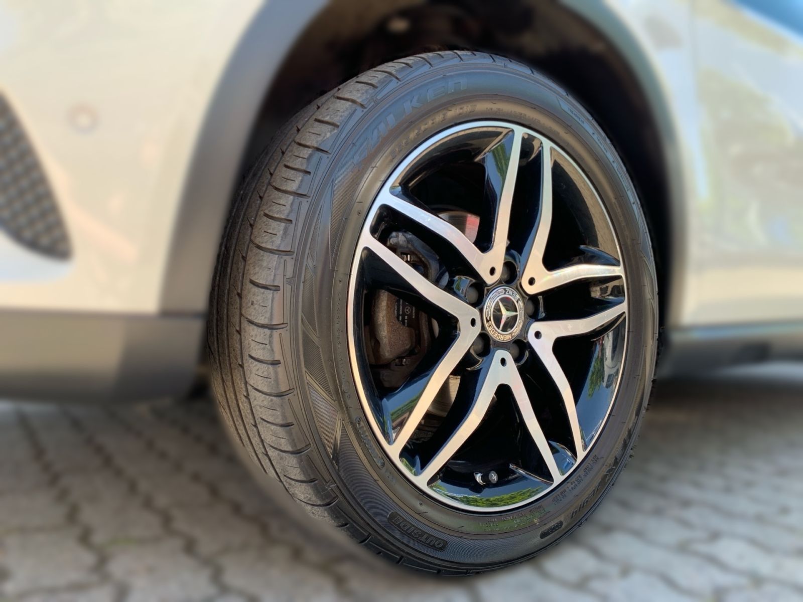 Fahrzeugabbildung Mercedes-Benz GLA 220 d 7-DCT Urban Bavi Kamera Xenon