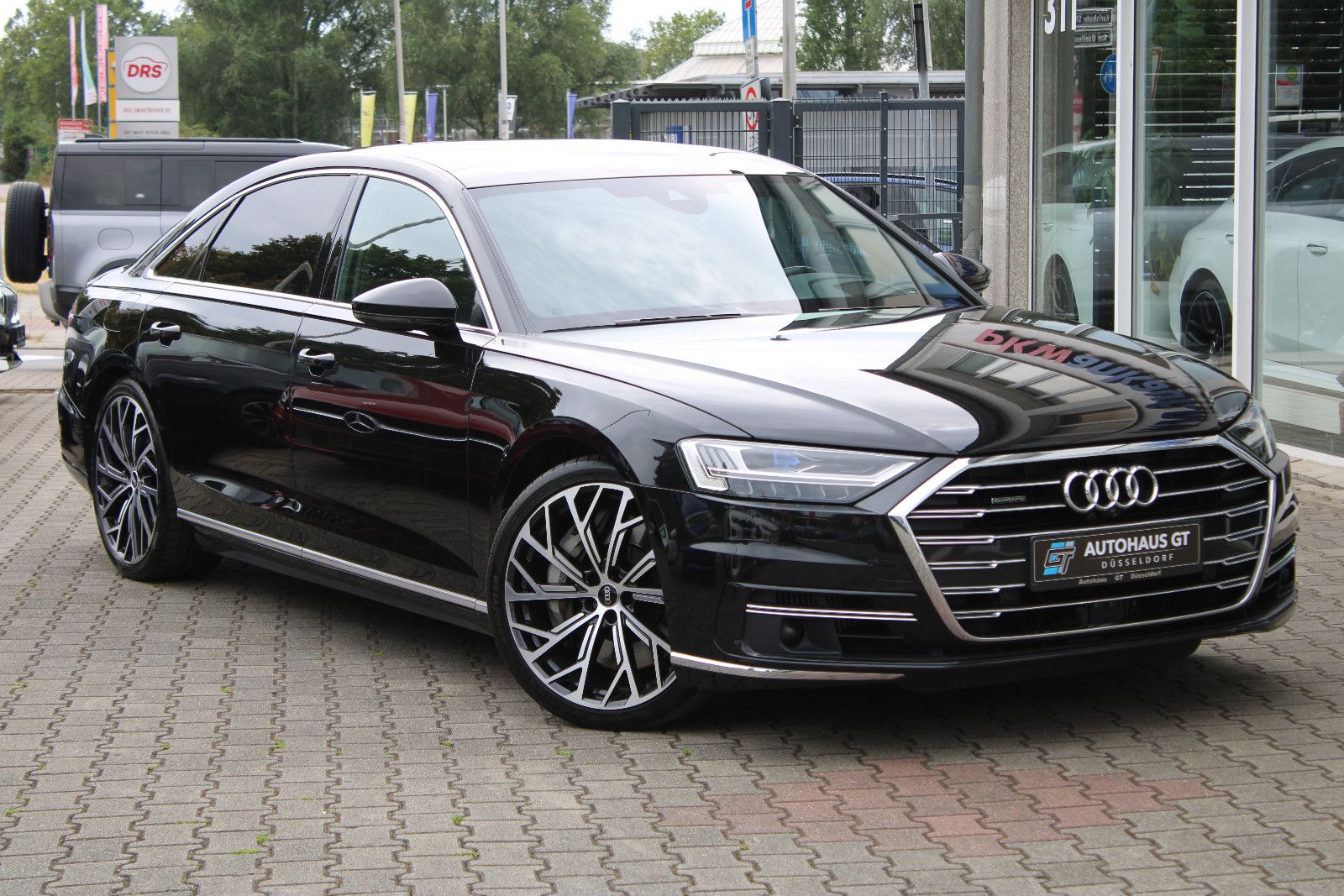 Audi A8 Lang 60 TFSI quattro S-Line Pano Vollausst foto 3
