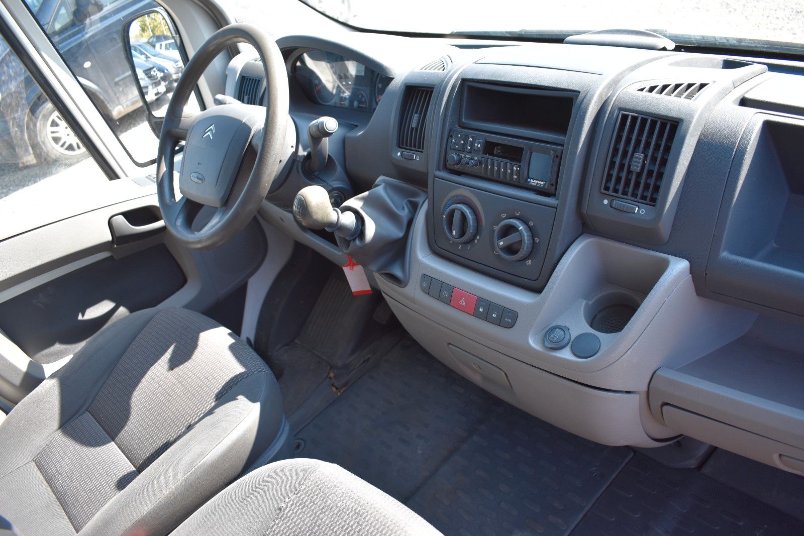 Fahrzeugabbildung Citroën Jumper Pritsche Doka. 35 L4 Lang HDi 120 Heavy