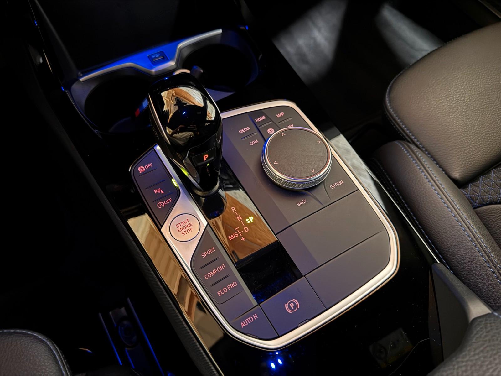 BMW M235i xDrive/PERFORMANCE M/19 Zoll /LED/AMBIENTE