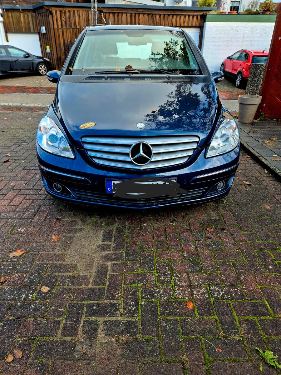 Mercedes-Benz 200