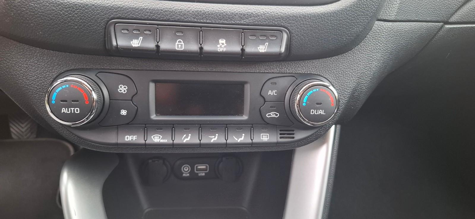 Kia cee'd Sportswagon 1.6 GDI Dream-Team Edition...