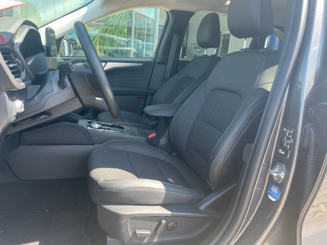 Fahrzeugabbildung Ford Kuga Plug-In Hybrid Titanium X LED Kamera ACC