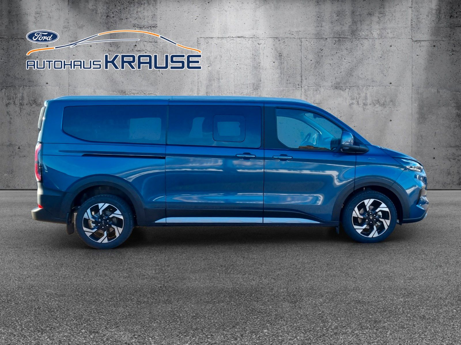 Fahrzeugabbildung Ford Tourneo Custom Bus 320 L2 Tourneo Active AWD