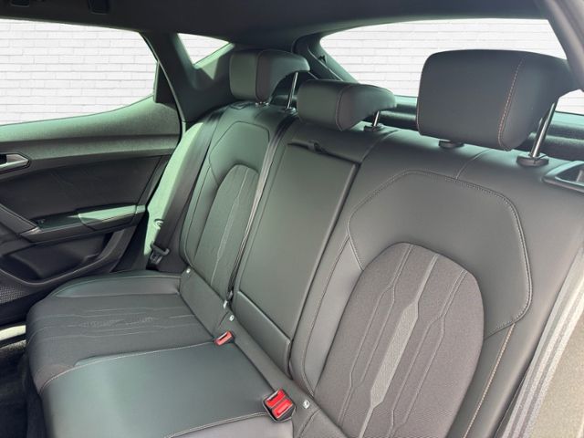 Fahrzeugabbildung CUPRA Leon 1.5eTSI ACT DSG KLIMA LED ALU