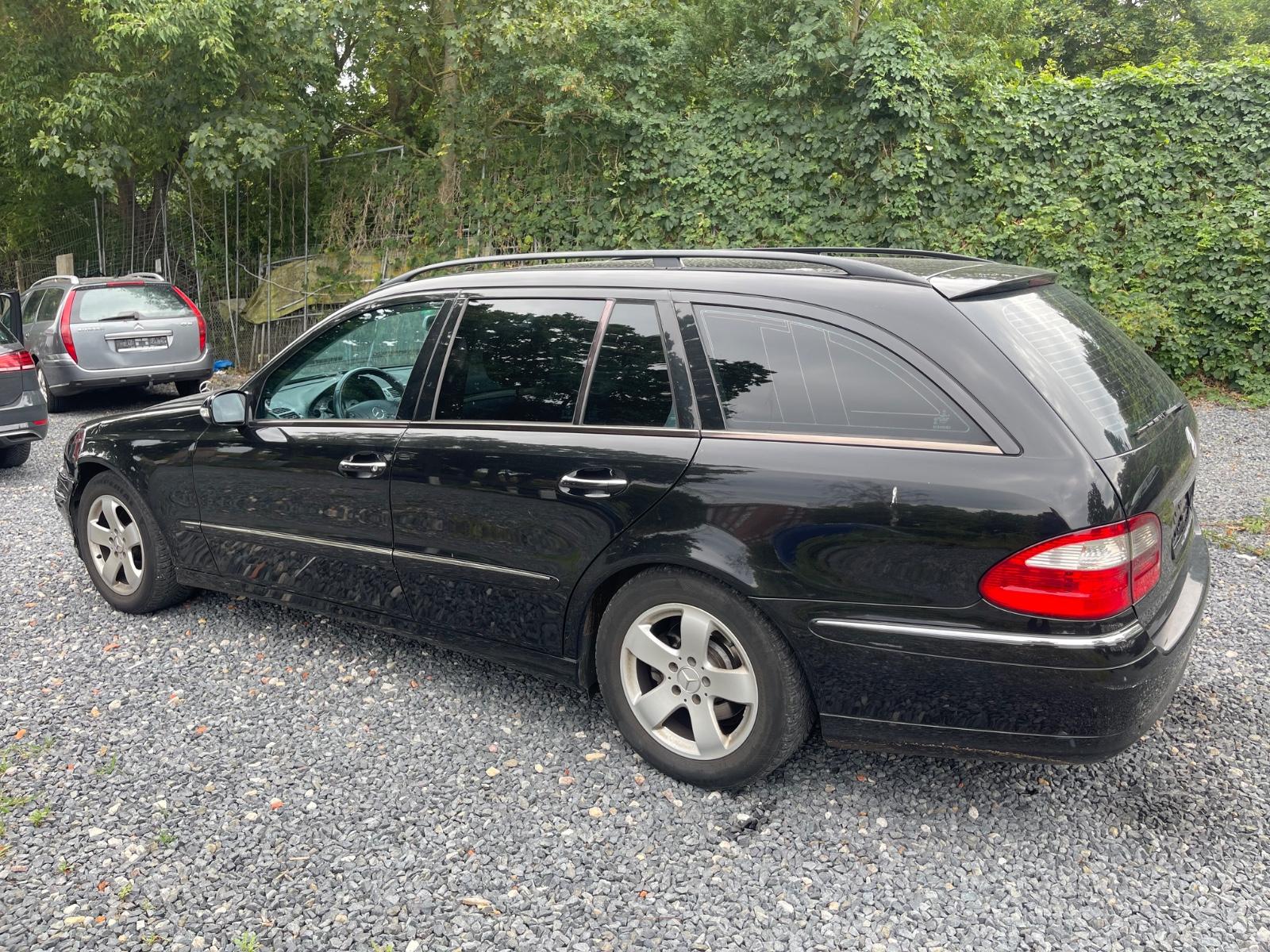 Mercedes-Benz E280 2005 — photo 8