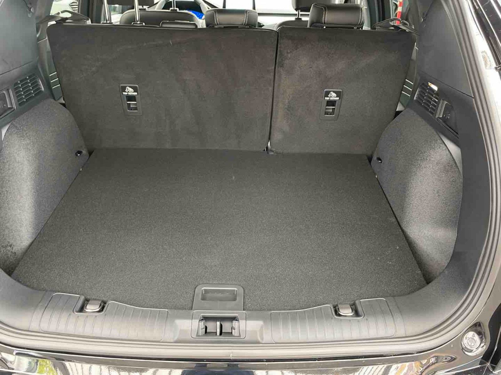 Fahrzeugabbildung Ford Kuga 1.5EB 150PS Titanium X