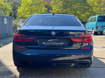 BMW 750 - 5