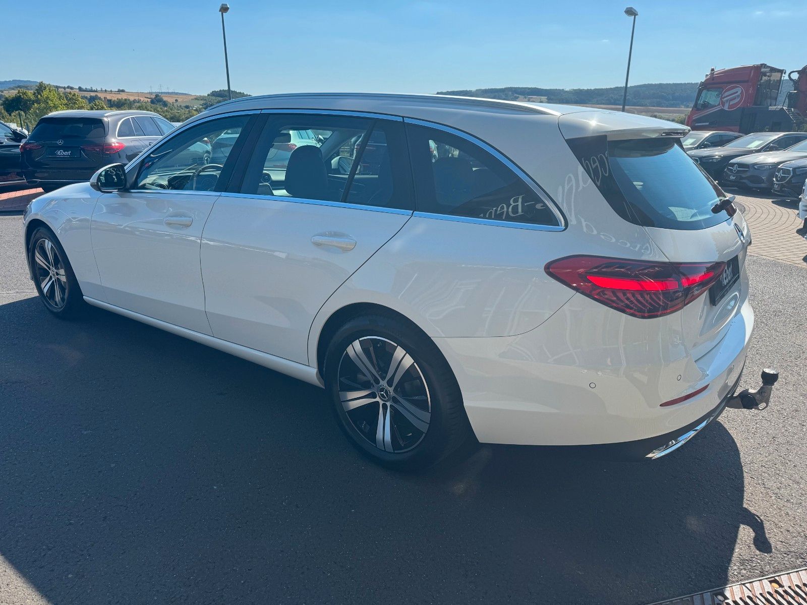 Fahrzeugabbildung Mercedes-Benz C 180 T Avantgarde+AHK+Memory+Ambiente+TotW