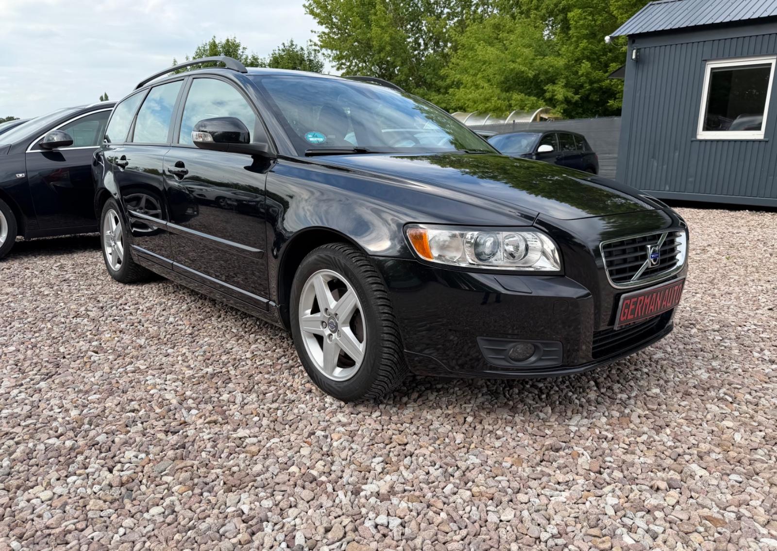 Volvo V50 Kombi 1.6 D Drive Summum Scheckheftgepflegt