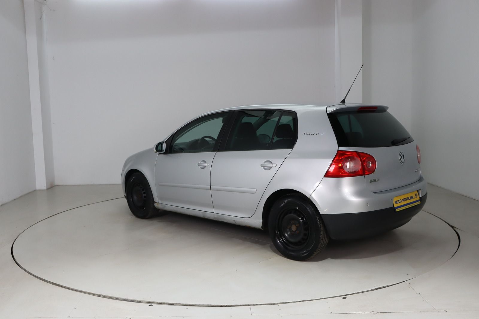 Fahrzeugabbildung Volkswagen Golf V 2.0 TDI DSG Tour HU 04.2028