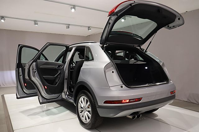 Q3 1.4 TFSI design LED NAVI PDC TEMPOMAT BT DAB