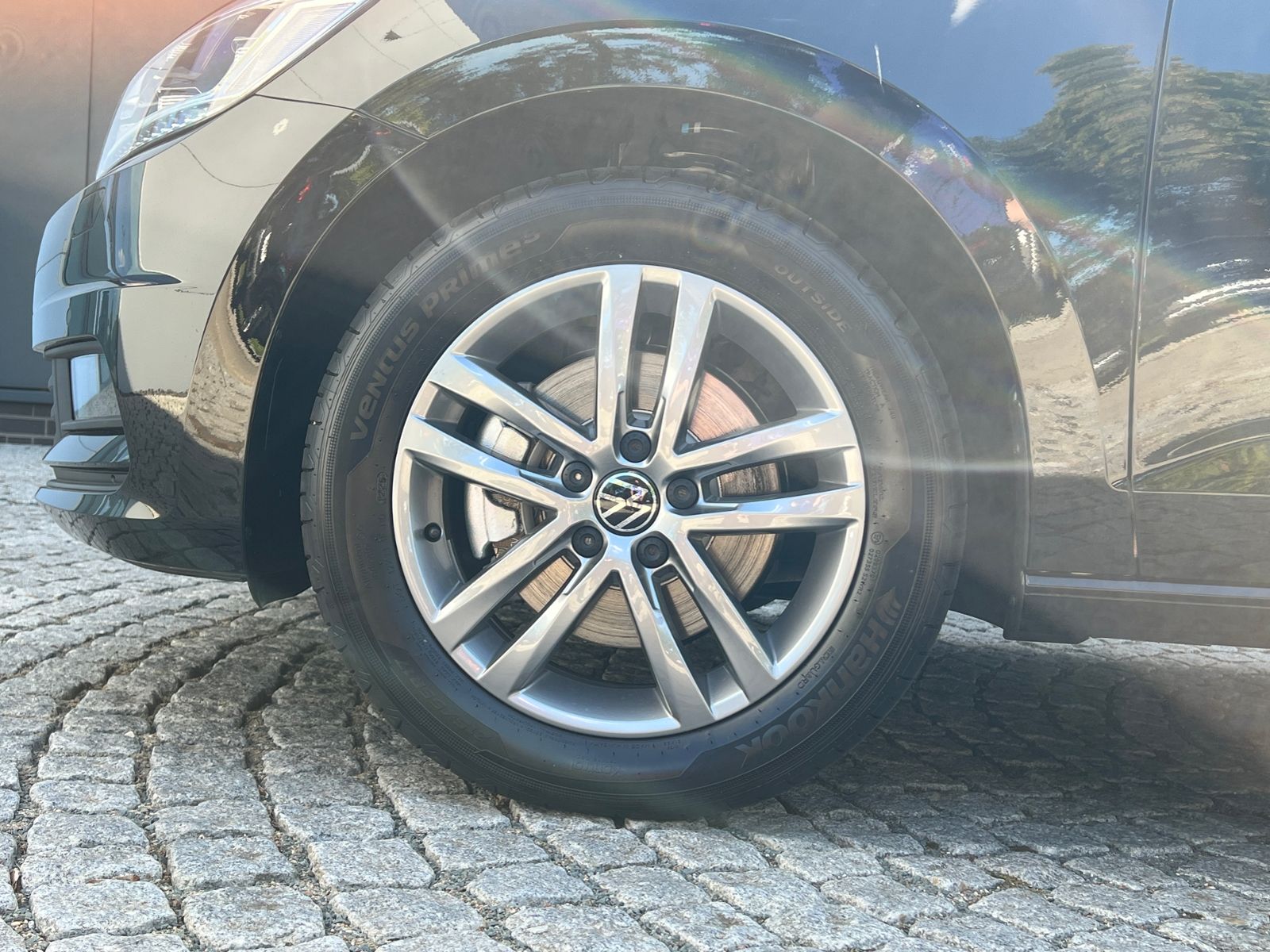 Fahrzeugabbildung Volkswagen Touran Comfortline 1.5 TSI DSG *7-Sitzer, Easy-O