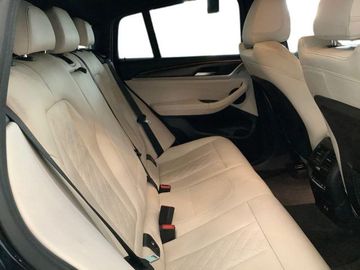 BMW X4 - 11