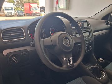 Volkswagen Golf - 6
