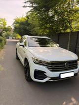 Volkswagen Touareg 3.0 V6 TDI 210kW 4MOT Tiptr. R-Line ... - VW Touareg in Duisburg