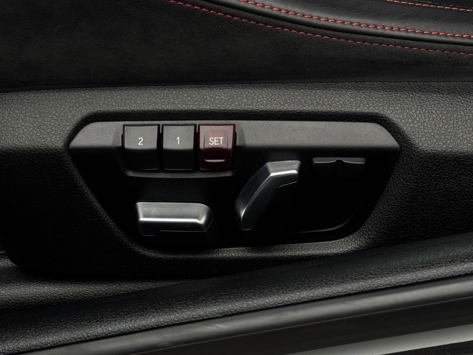 Fahrzeugabbildung BMW M2 CS 1of2200 Carbon Alcan. M-Drivers H&K Kam