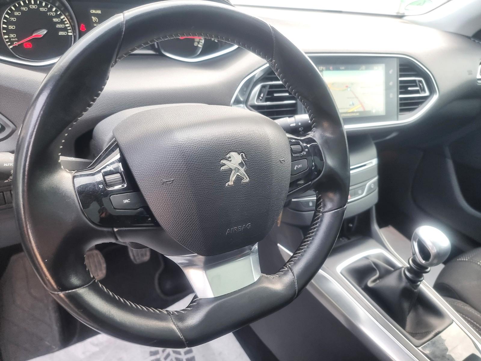 Peugeot 308 SW Allure NAVI KAMERA TEMP SITZH LED PDC ALU