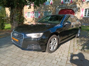 Audi A4 - 1