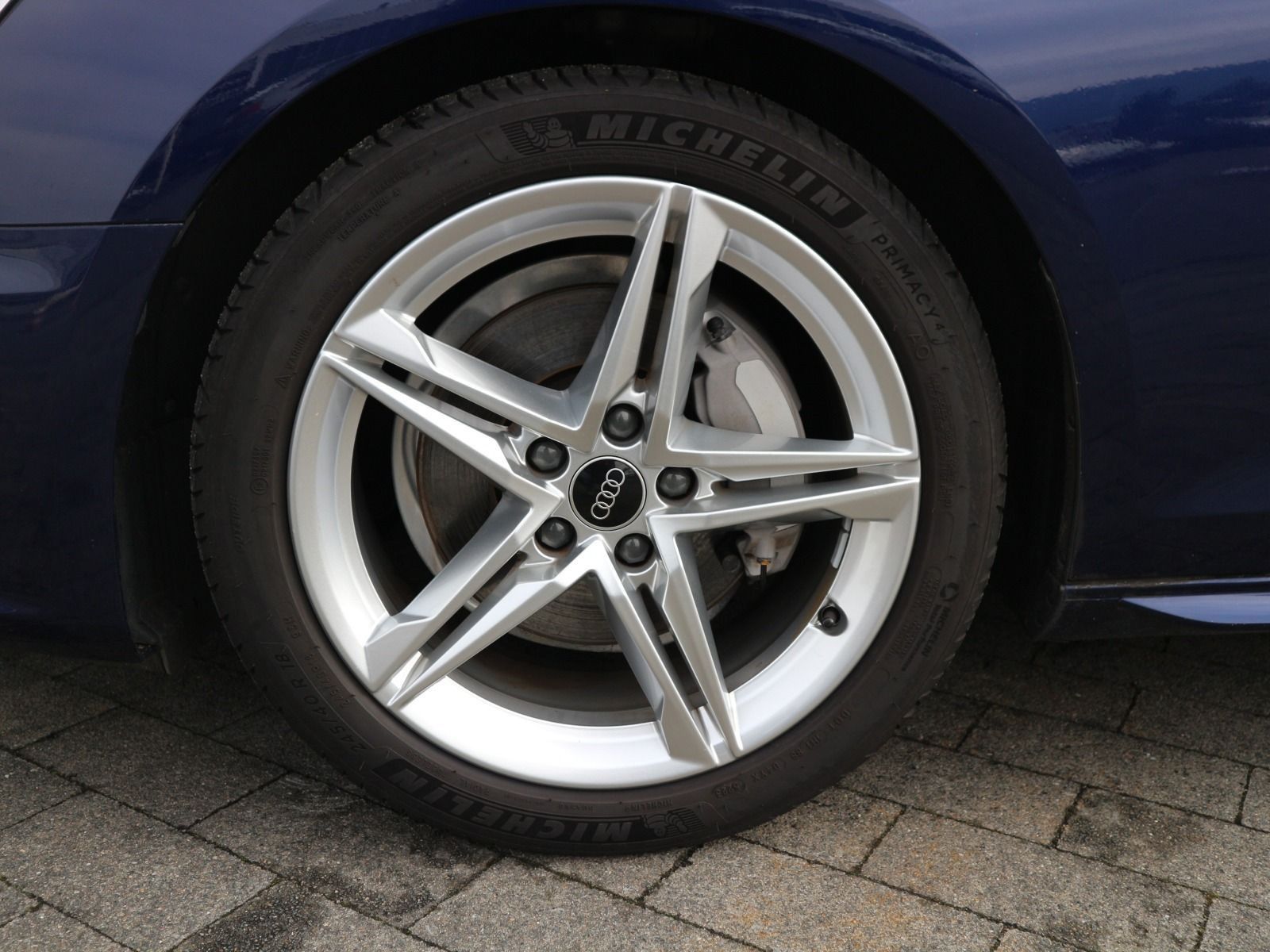 Audi A4 - Bild 7