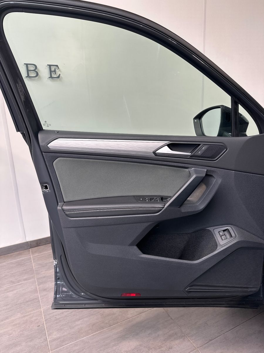 Fahrzeugabbildung SEAT Tarraco 1.4 e-Hybrid Xperience NAV+LED+PANO+AHK
