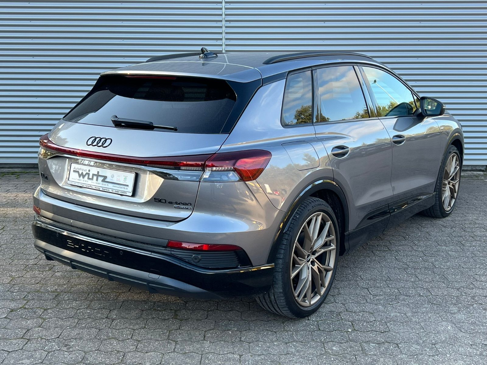 Fahrzeugabbildung Audi Q4 e-tron 50  Edition One S-Line Matrix Sonos