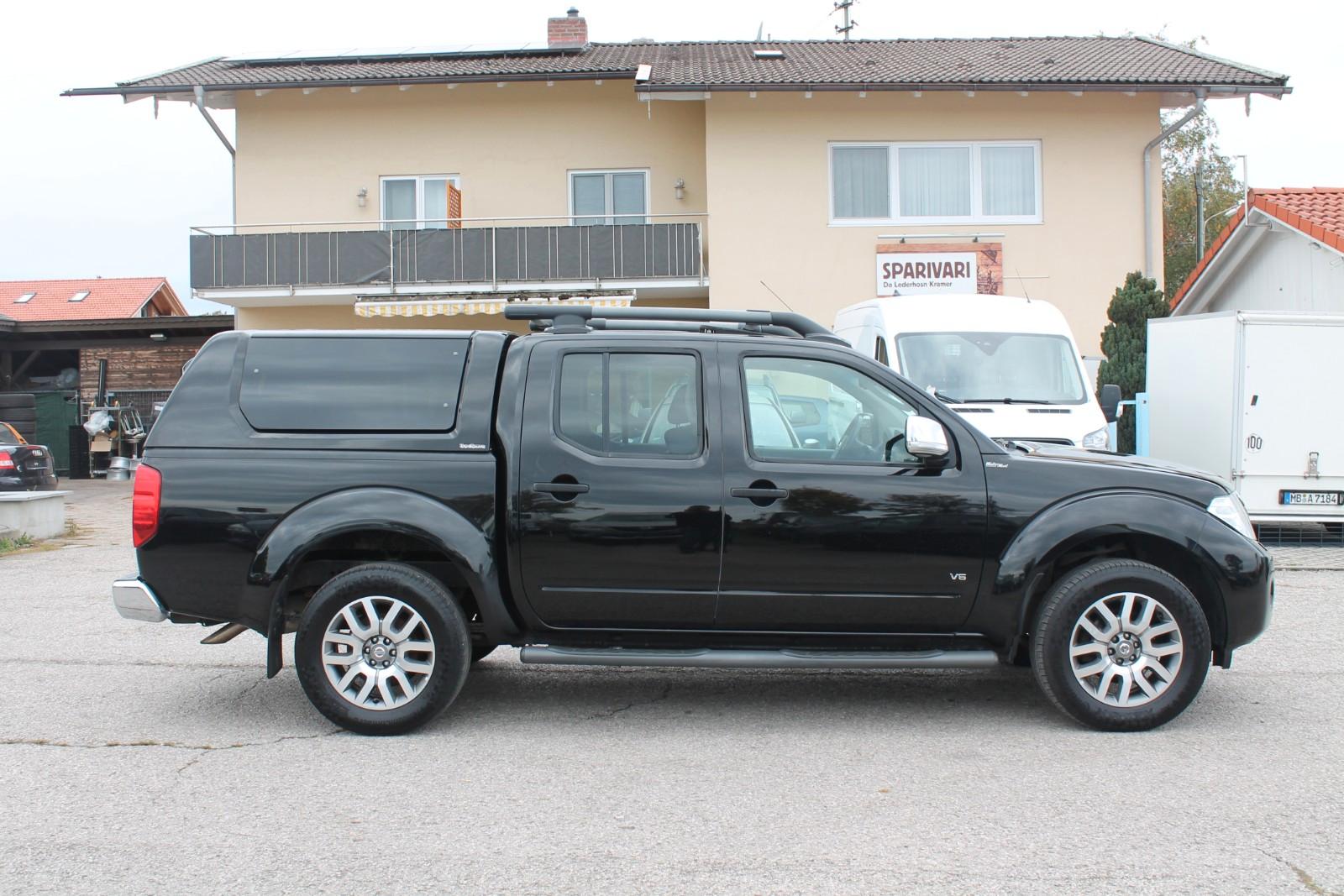 Nissan Navara LE Double Cab 3.0 dCi V6 231 ch BVA 4x4 / 112 021 km / Hardtop / Toit ouvrant / Bose / Cuir / Caméra de recul