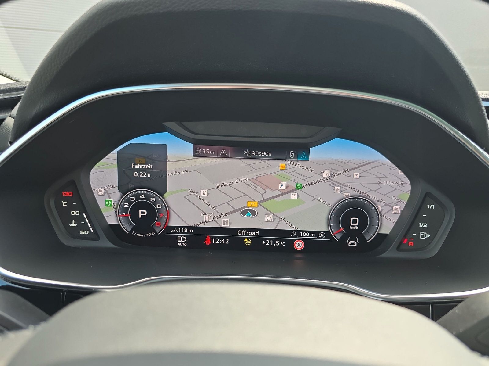 Fahrzeugabbildung Audi Q3 35 TFSI S line LED PANO STANDHZG 18"