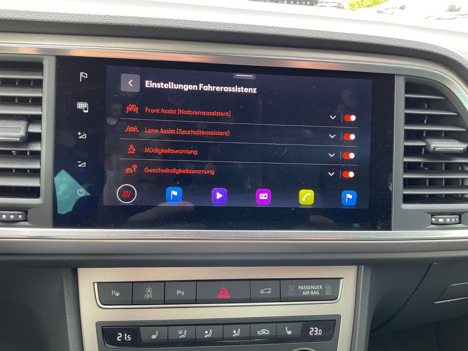 Fahrzeugabbildung SEAT Ateca 1.5 TSI Xperience DSG,Kamera,Navi,Carplay