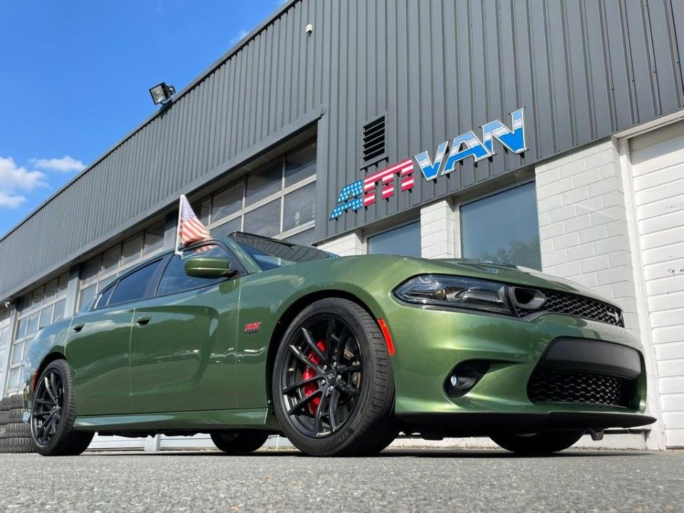 Fahrzeugabbildung Dodge Charger 2020er 6.4 SRT Scatpack Schiebedach