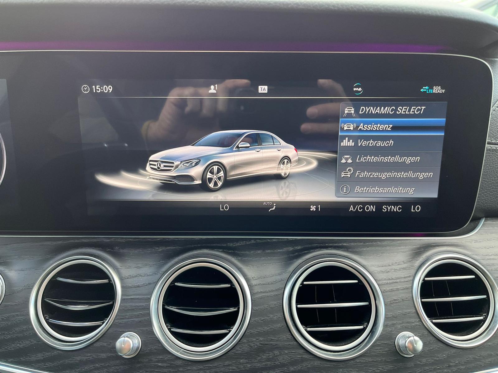 Mercedes-Benz E 300 AMG Line/Kamera/Volldigitales/Sitzbelüft