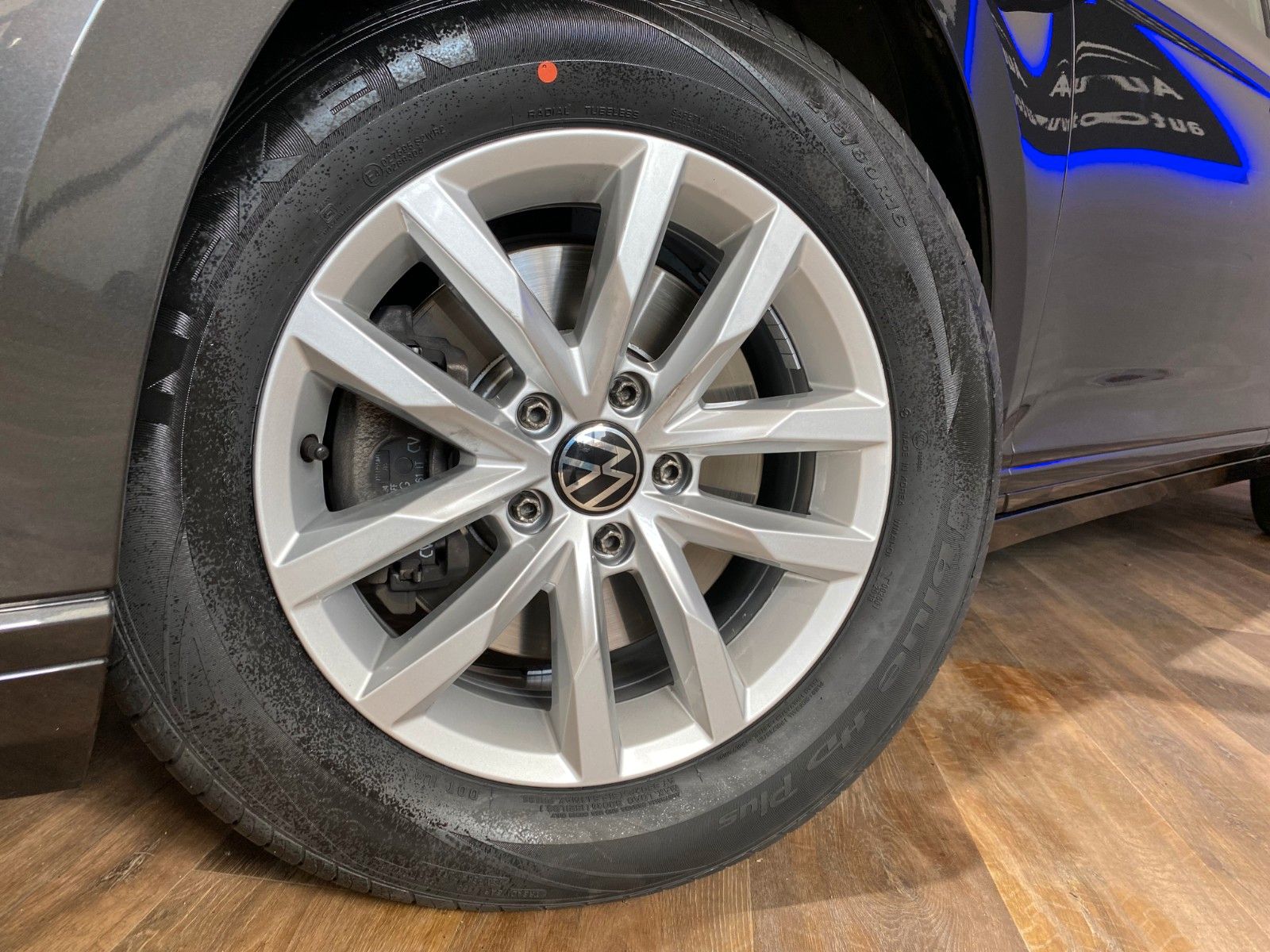 Fahrzeugabbildung Volkswagen Passat Variant Business 2,0TDI *LED*NAVI *ASSIST