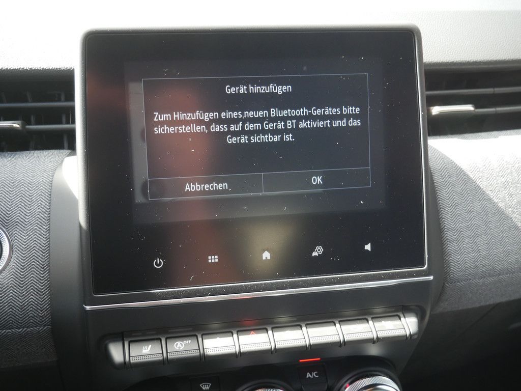 Fahrzeugabbildung Renault Clio Techno TCe 90