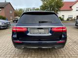 Mercedes-Benz E 400 T, 4Matic, AMG Paket, Night, Massage, VOLL - : Blau, mit Navigationssystem, Kombi