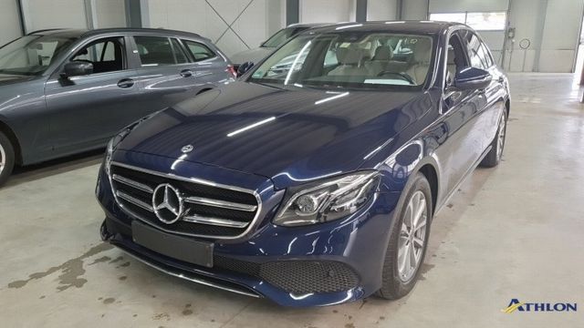 Mercedes-Benz E 220d Lim. 4Matic Avantgarde Navi LED Leder AHK